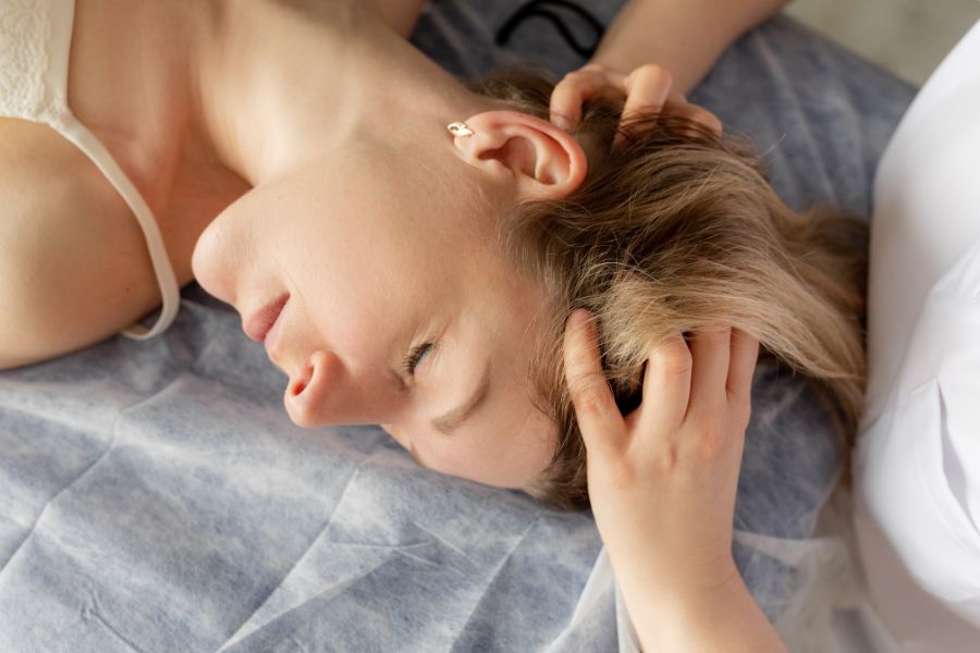 Masaje craneo sacral para enfermos de Parkinson Masaje craneo sacral para enfermos de Parkinson